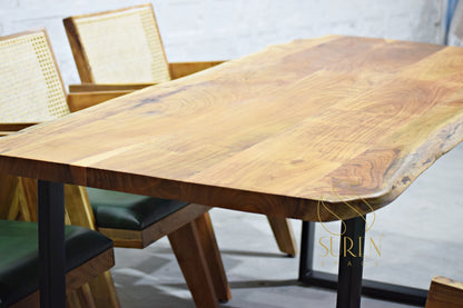 SUREN SPACE Set da pranzo con bordo vivo con tavolo in legno massello e finitura naturale