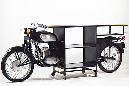 Bar de maison en carrosserie de mobylette indienne recyclée : Station de boissons chic et vintage